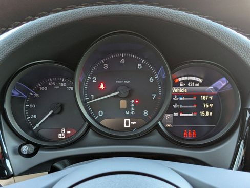 New 2026 Porsche Macan image 16