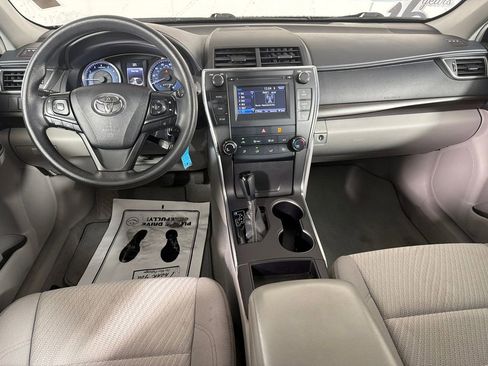 Used 2016 Toyota Camry LE image 22