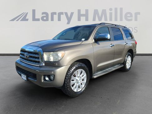 Used 2011 Toyota Sequoia Platinum image 1