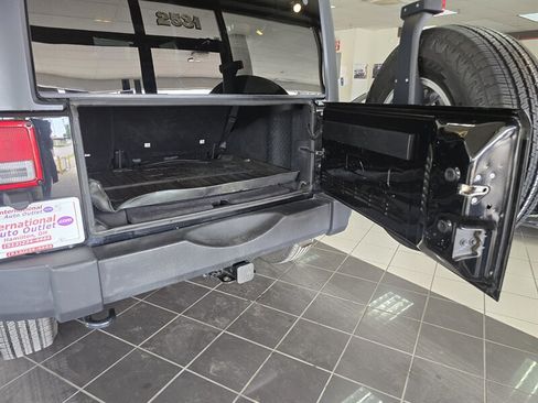 Used 2015 Jeep Wrangler Unlimited Sport w/ Power Convenience Group AWD/4WD image 26