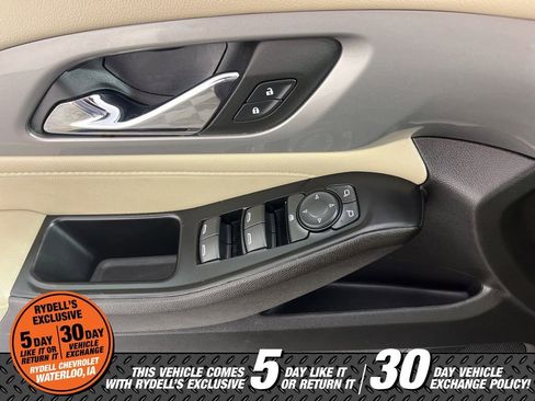 Used 2023 Chevrolet Traverse LS AWD/4WD image 23