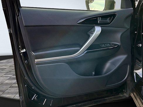 Used 2024 Mitsubishi Eclipse Cross LE image 23