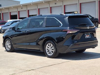 Certified 2026 Toyota Sienna XLE