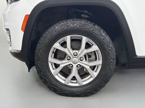 Used 2021 Jeep Grand Cherokee L Limited AWD/4WD image 33