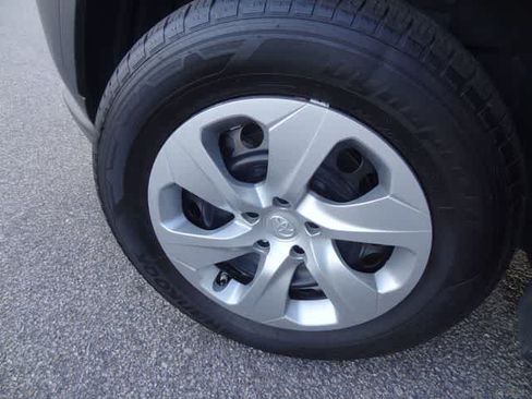 Used 2023 Toyota RAV4 LE FWD image 28