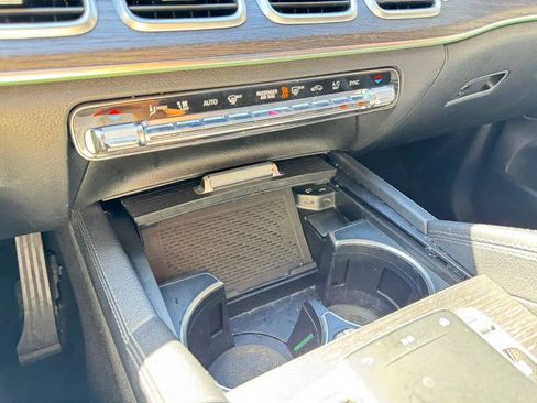 Used 2020 Mercedes-Benz GLS 450 4MATIC image 19