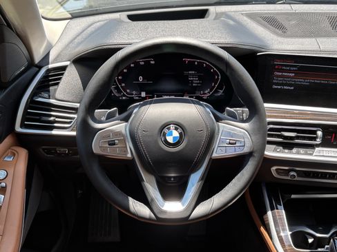 Used 2021 BMW X7 xDrive40i w/ Premium Package AWD/4WD image 14