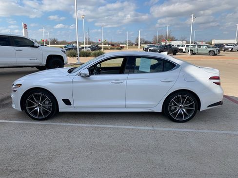 Used 2024 Genesis G70 2.5T image 6