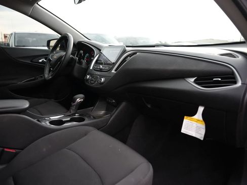 Used 2025 Chevrolet Malibu RS FWD image 21
