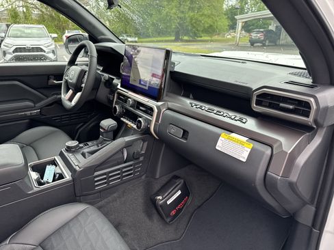 New 2025 Toyota Tacoma 4x4 Double Cab Hybrid image 36