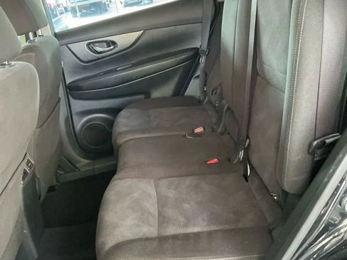 Used 2016 Nissan Rogue S FWD image 6
