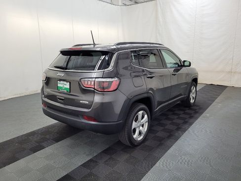 Used 2018 Jeep Compass Latitude AWD/4WD image 9