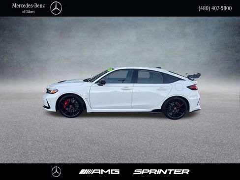 Used 2023 Honda Civic Type R image 2