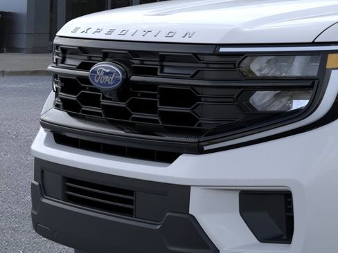 New 2026 Ford Expedition Active image 17