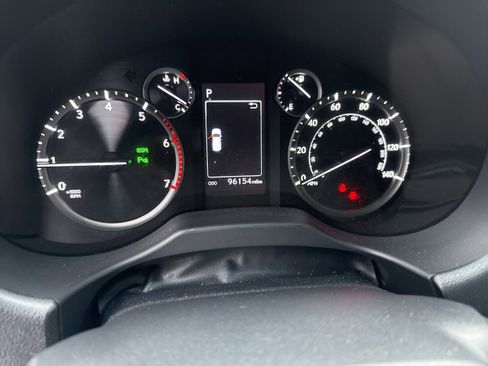 Used 2021 Lexus GX 460 Premium image 5