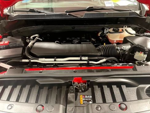 Used 2024 Chevrolet Silverado 1500 LT AWD/4WD image 34