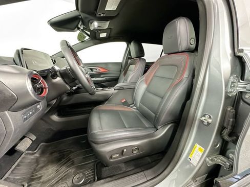 Used 2024 Chevrolet Equinox EV RS FWD image 17