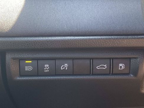 Used 2025 Toyota Camry LE w/ Convenience Package FWD image 25