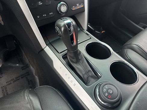 Used 2014 Ford Explorer XLT w/ Equipment Group 202A AWD/4WD image 19