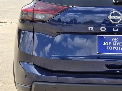 Used 2026 Nissan Rogue SV FWD image 10
