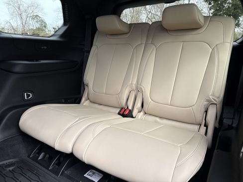 New 2026 Jeep Grand Cherokee L Limited image 32