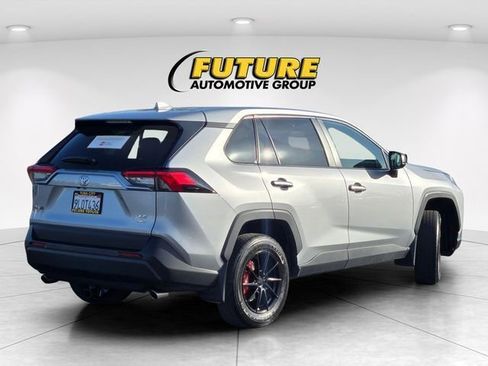 Certified 2024 Toyota RAV4 LE AWD/4WD image 5