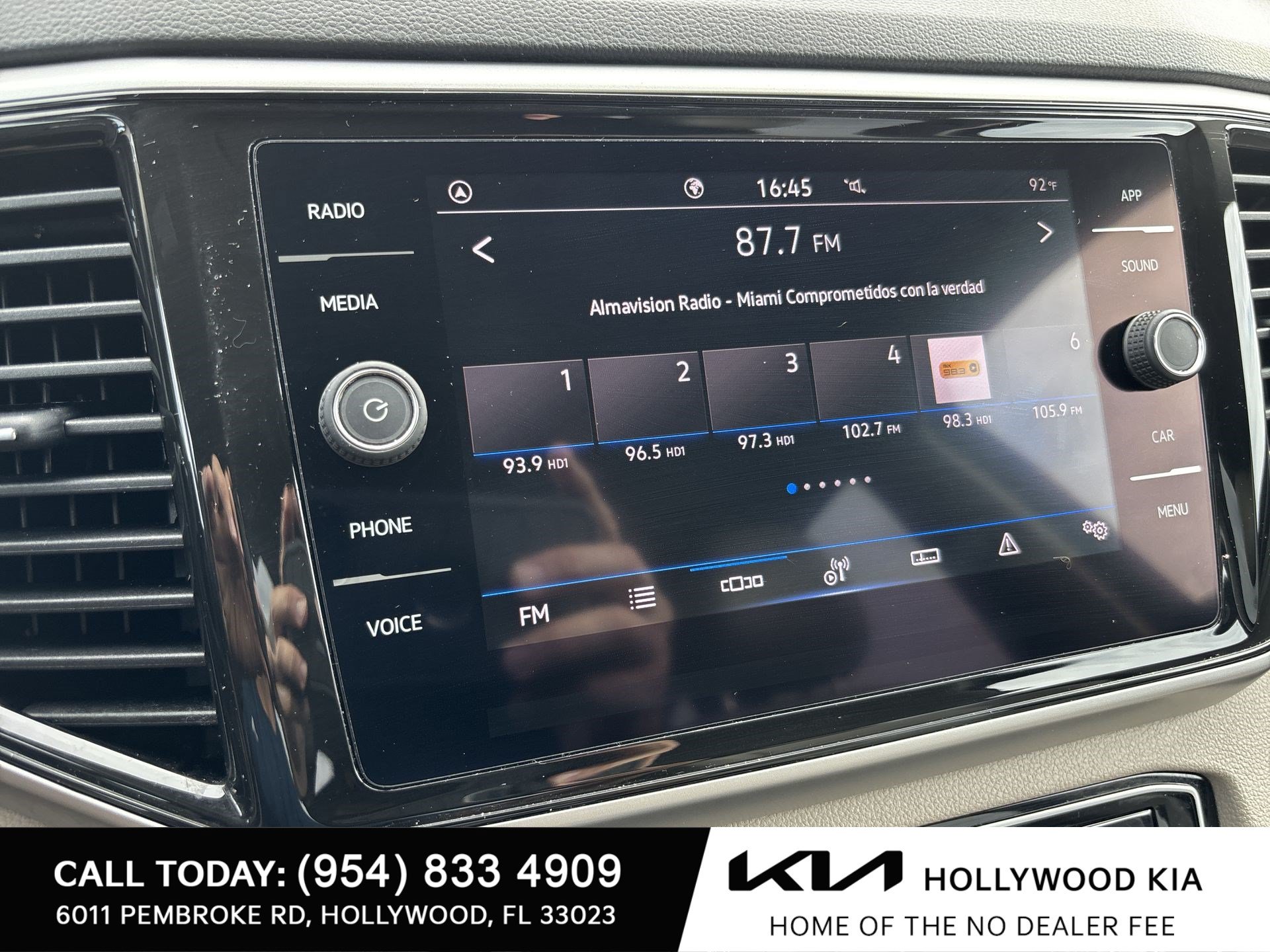 Used 2022 Volkswagen Atlas SE FWD image 12