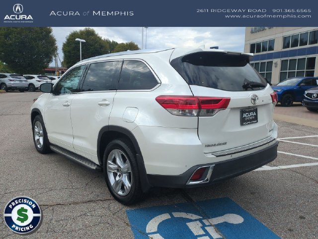 Used 2017 Toyota Highlander Limited FWD image 4