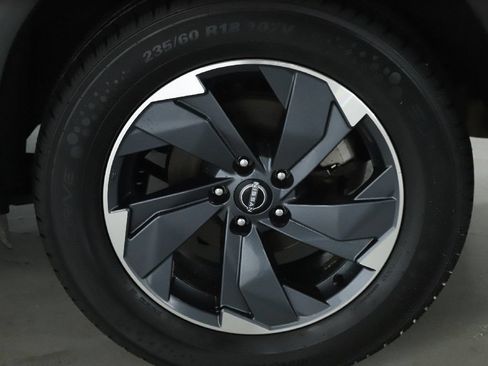 Used 2024 Nissan Rogue SV FWD image 38