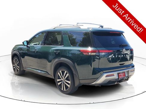 Used 2023 Nissan Pathfinder Platinum AWD/4WD image 3