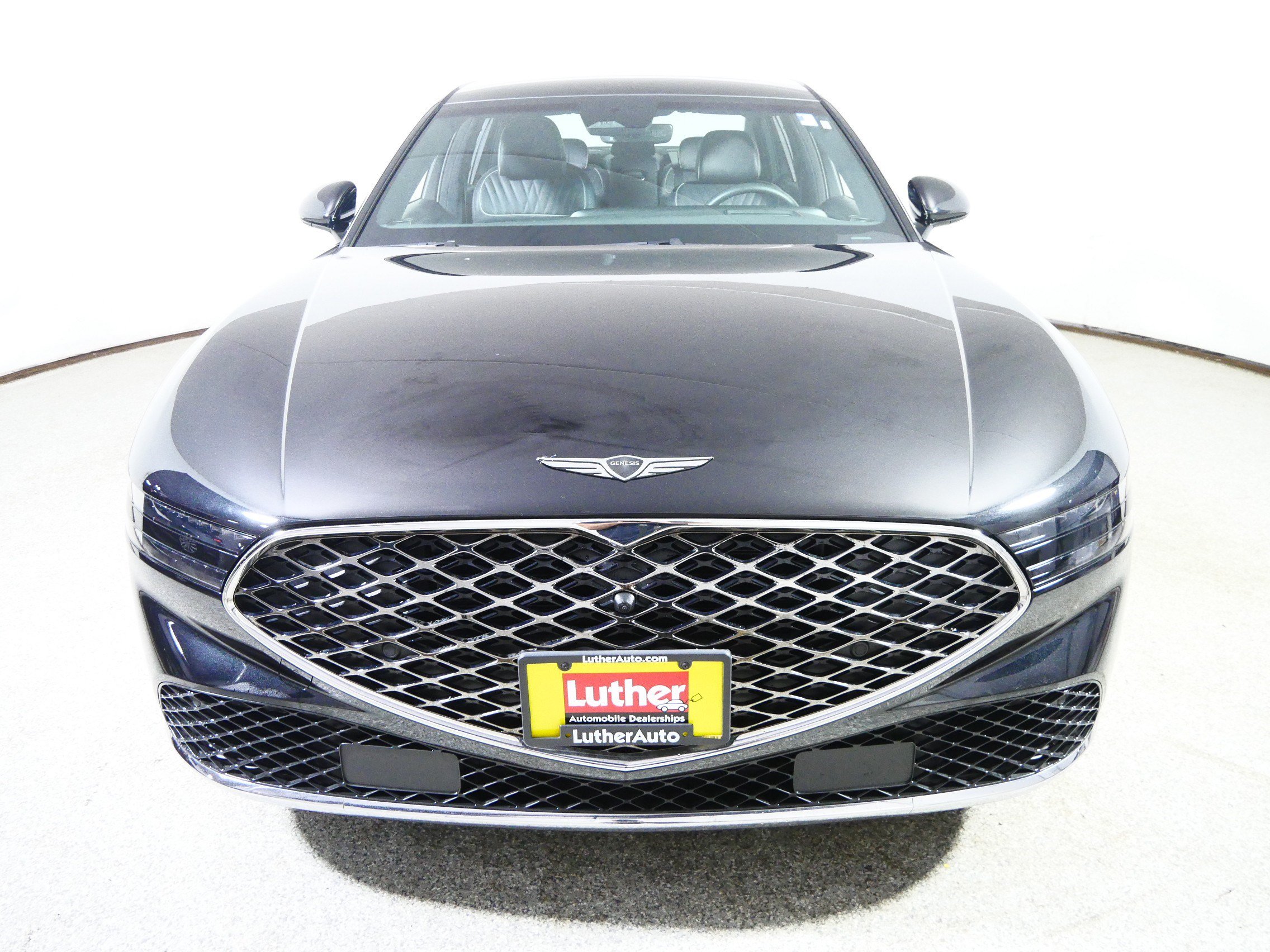 Used 2024 Genesis G90 3.5T AWD/4WD image 2