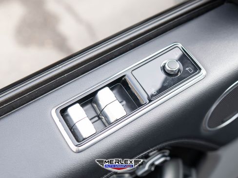 Used 2018 Land Rover Range Rover Long Wheelbase Supercharged image 42