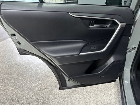 Used 2019 Toyota RAV4 XLE Premium w/ Cold Weather Package AWD/4WD image 10