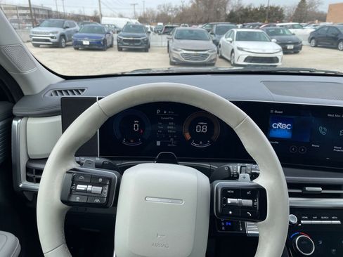 Used 2025 Hyundai Santa Fe SEL image 37