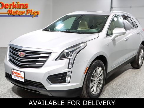 Used 2018 Cadillac XT5 Luxury w/ Driver Awareness Package image 1