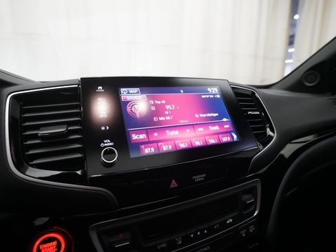 Used 2022 Honda Ridgeline Black Edition image 6