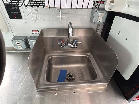 Used 2019 RAM ProMaster 3500 w/ Interior Convenience Group image 25