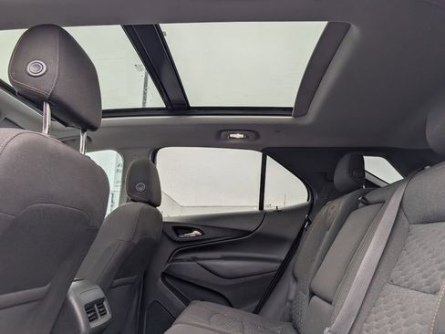 Used 2018 Chevrolet Equinox LT w/ Sun & Infotainment Package image 10