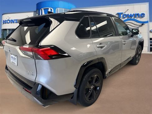 Used 2019 Toyota RAV4 XSE image 8