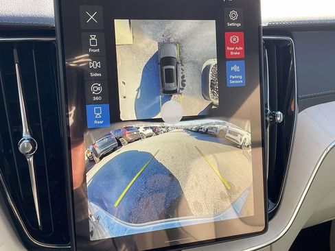 New 2026 Volvo XC60 B5 Ultra w/ Protection Package Premier image 18