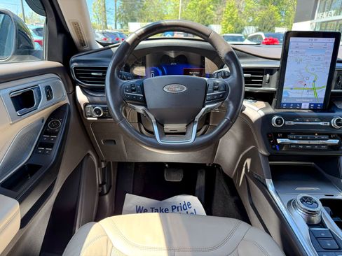 Used 2020 Ford Explorer Platinum w/ Premium Technology Package AWD/4WD image 35