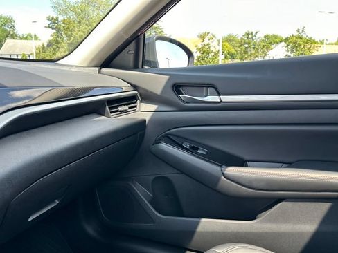 Certified 2024 Nissan Altima 2.5 SR w/ SR Premium Package AWD/4WD image 19