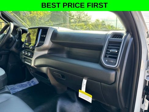 New 2026 RAM 2500 Tradesman w/ Chrome Appearance Group AWD/4WD image 14