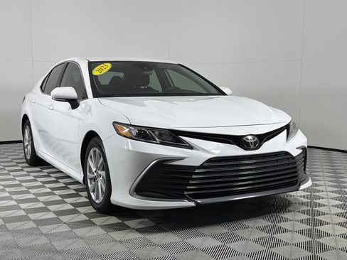 Used 2023 Toyota Camry LE w/ Convenience Package FWD image 3