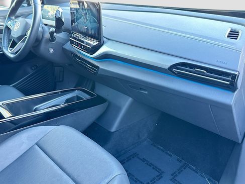 Used 2024 Volkswagen ID.4 S image 30