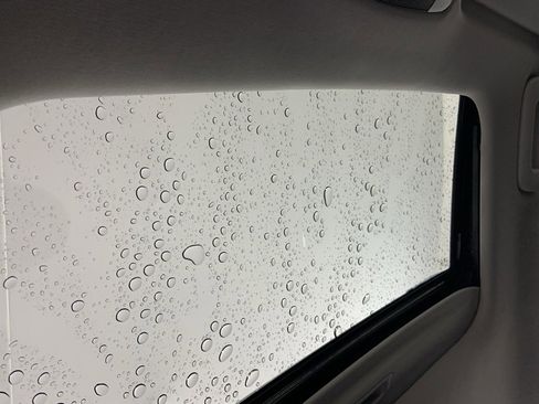 Used 2021 Kia Seltos SX w/ SX Sunroof Package image 17