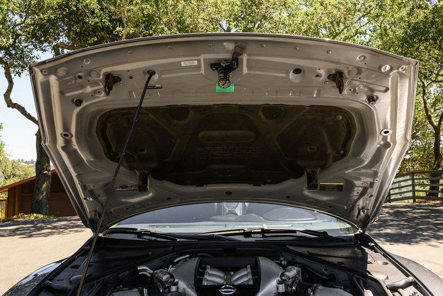 Used 2011 Nissan GT-R Premium AWD/4WD image 17
