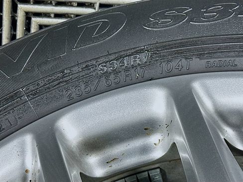 Used 2021 Chrysler Pacifica Touring-L FWD image 33