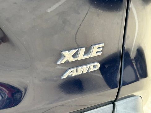 Used 2020 Toyota RAV4 XLE AWD/4WD image 13