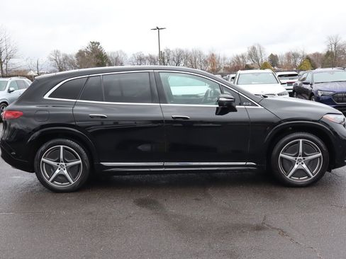 Used 2023 Mercedes-Benz EQS 580 4MATIC SUV w/ Exclusive Trim Package image 5